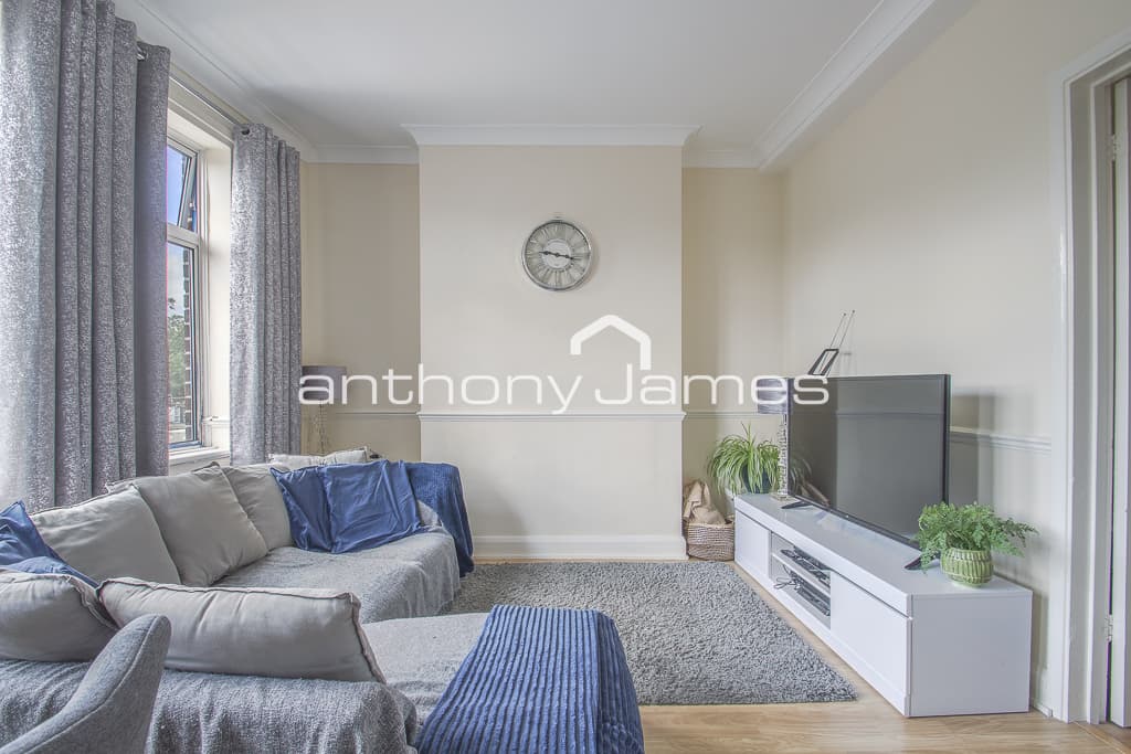 Lingfield Crescent, London