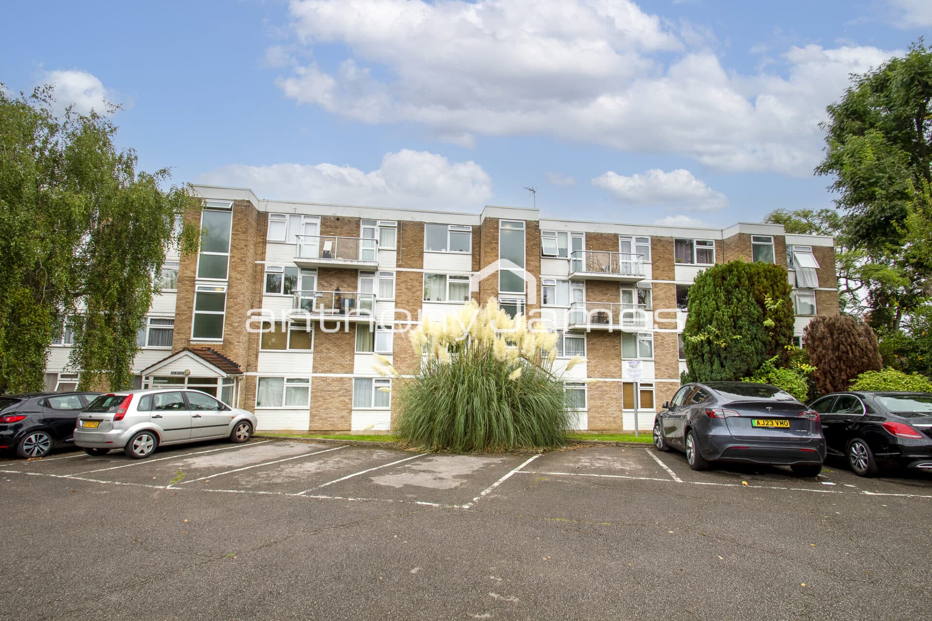 Pickwick Court, Mottingham, London, SE9