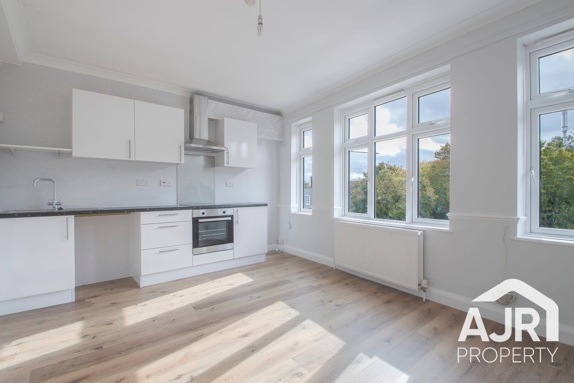 Lingfield Crescent, London, SE9