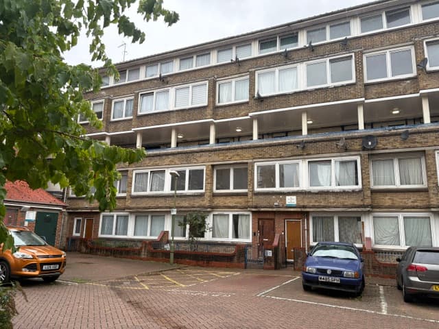 Daniel Gardens, Danube Court Daniel Gardens, SE15